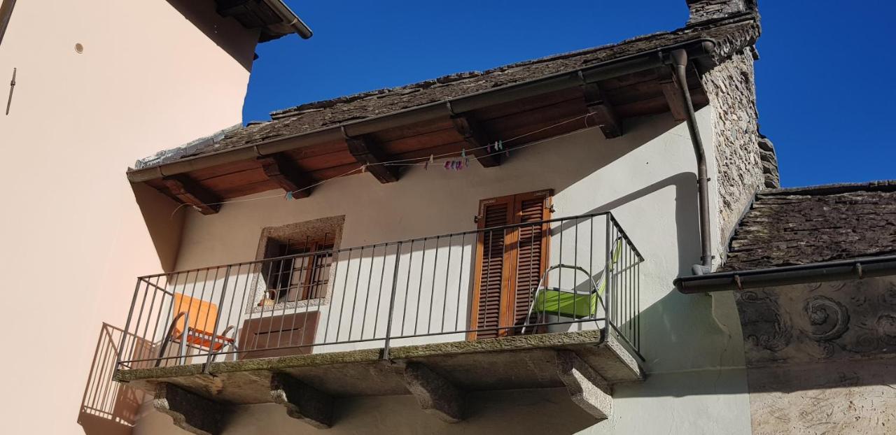 Appartamento Di Vacanza Casa Leoni Verscio Eksteriør bilde